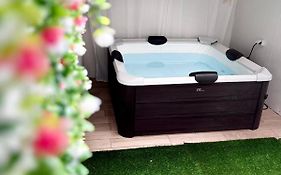 Jacuzzi Experience by perfect-living Ιωάννινα